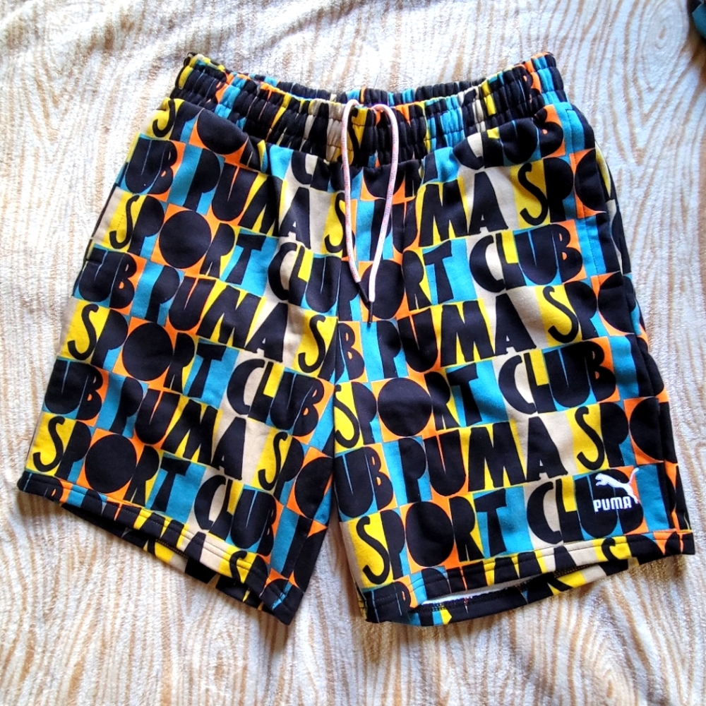 Nwot Puma Hill Camp fleece shorts size large never worn.